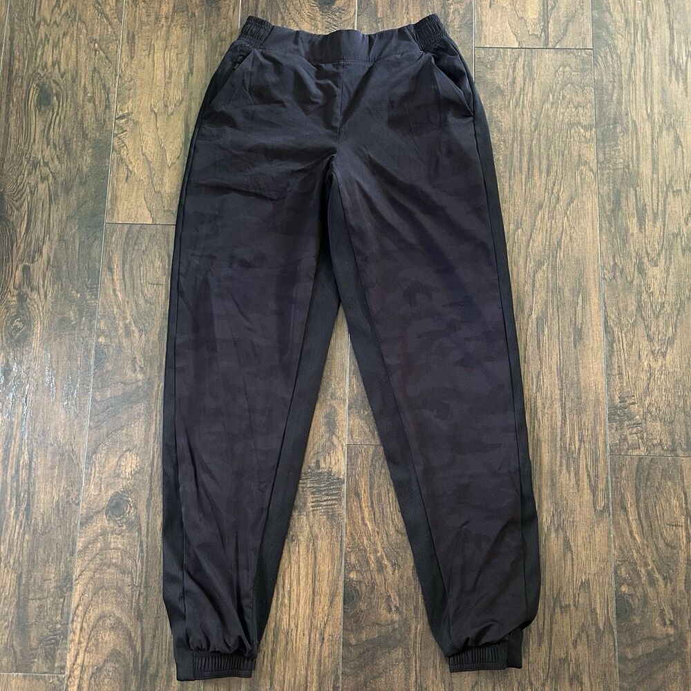 Athleta Brooklyn Lined Camo Jogger Pants Women's 4 Tall Black Gray Camo Pockets